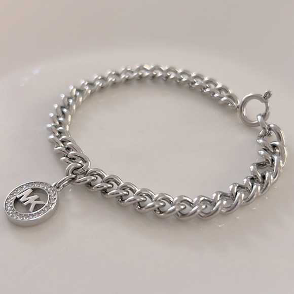 MICHAEL KORS • Silver Chain Logo Charm Bracelet - Picture 4 of 6